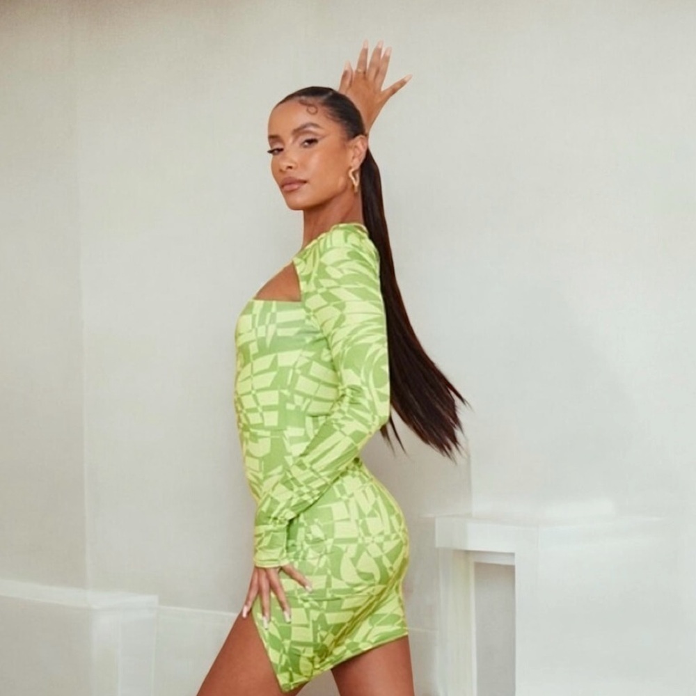 Pretty Little Thing Green Slinky Printed One Sleeve Mini Dress Size 0